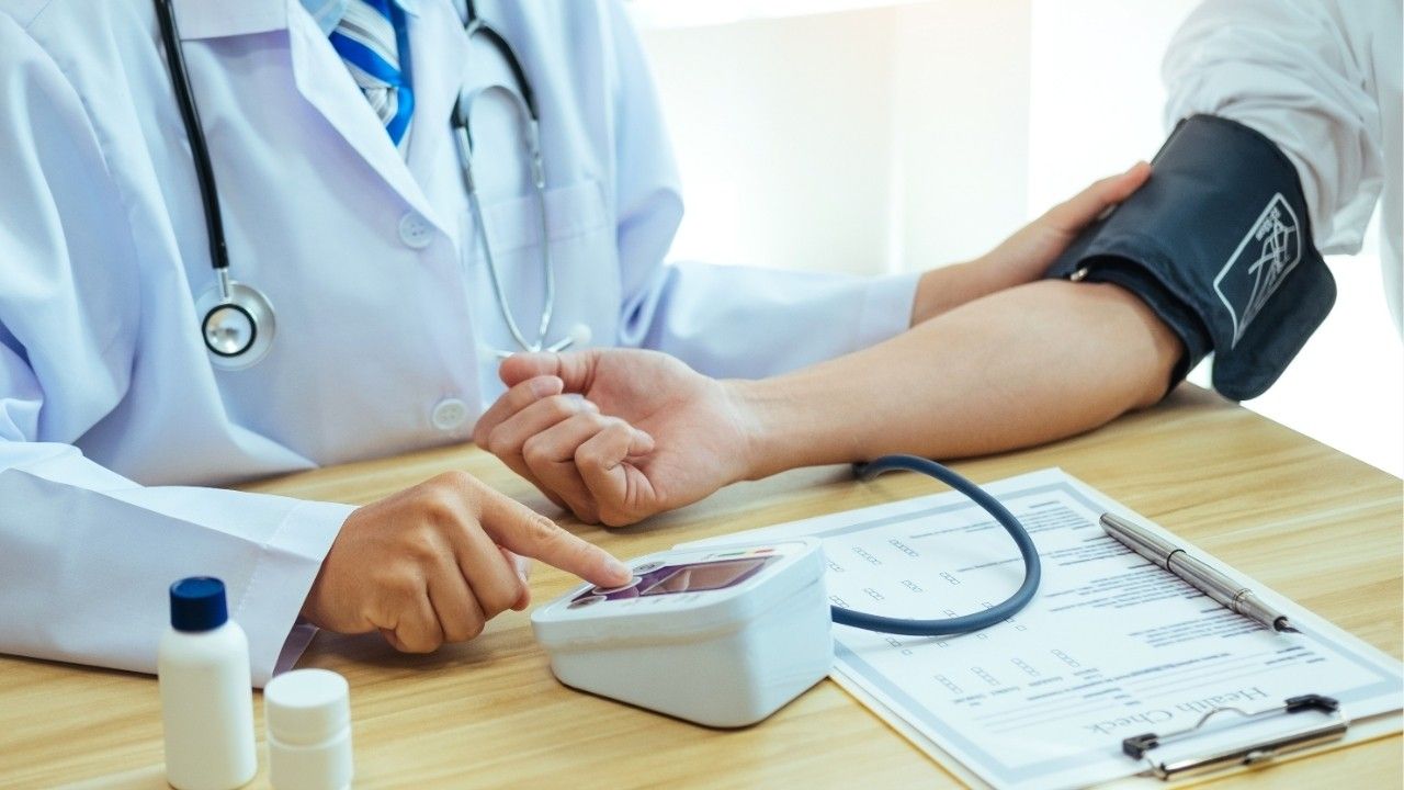 لماذا تعتبر الفحوصات السنوية مهمة لك ولعائلتك؟